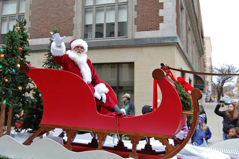 GR-Santa-Claus-Parade Grand Rapids Santa Parade