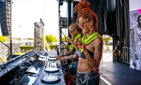 Breakaway Ohio - Coco & Breezy - by Tyler Church