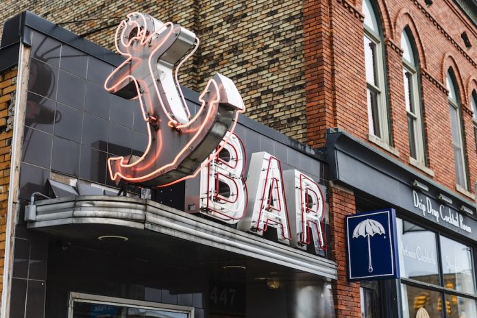 ANchor Bar