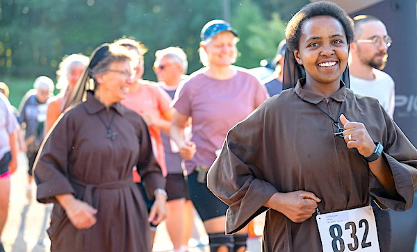 363RunWithNunSister running